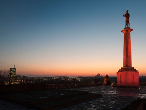 Roze svetla Beograda u znak borbe protiv raka dojke 