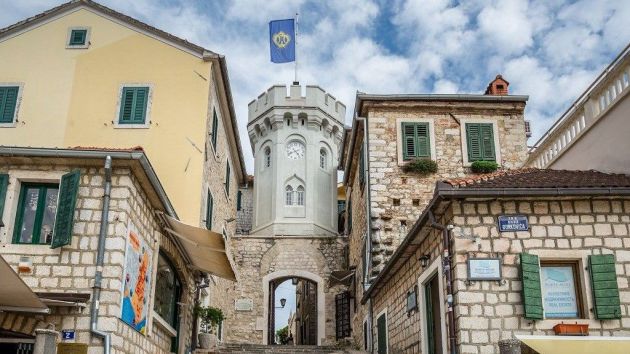 Sahat kula Herceg Novi